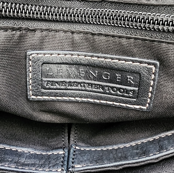 Levenger Black Pebble Leather Briefcase Computer Bag with Shoulder Straps - Picture 12 of 13